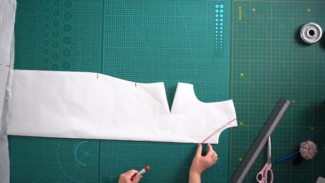 Сердечное Платье из трикотажа на любую фигуру. Моделирование и раскрой платья с интересными деталям смотреть онлайн