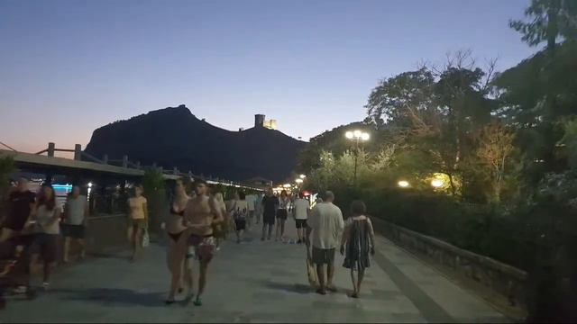 Крым - СУДАК гуляем по набережной, Все Уехали? смотреть онлайн