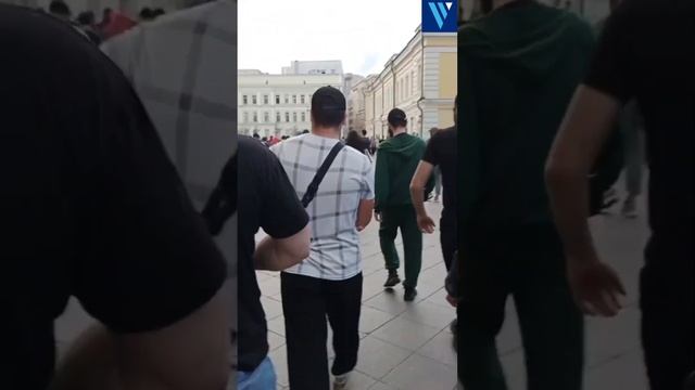 "Не заходите в наши Мечети в обуви" «Такбир! Аллаху акбар!». смотреть онлайн