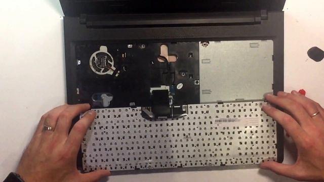 Разборка ноутбука Lenovo IdeaPad 100-15IBD для чистки от пыли смотреть онлайн