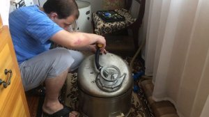 Замена самодельного патрубка на оригинал на стиральную машину Рига-8. 1972 года выпуска.