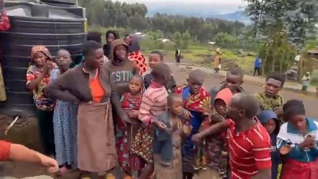 A woman from Uzbekistan helped get clean drinking water in Africa?????? смотреть онлайн