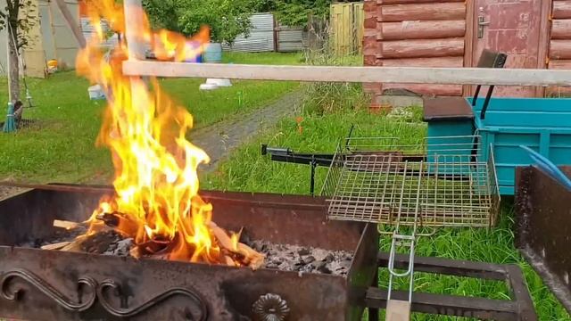 У нас сегодня праздник?В честь дедушки?ШАШЛЫЧОК смотреть онлайн