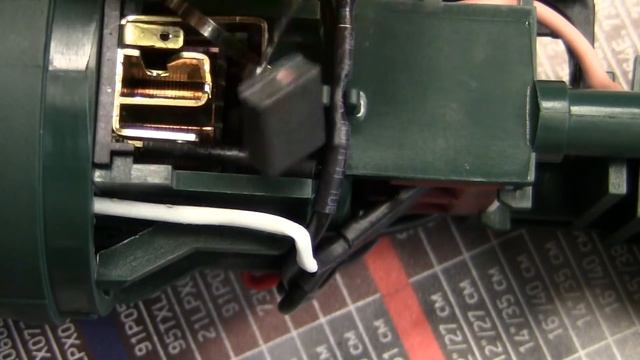 Какая болгарка лучше makita GA5030 или metabo W 750-125 смотреть онлайн