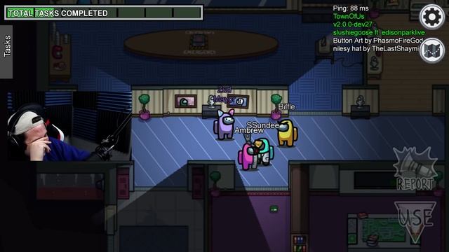 NEW Among Us RANDOM ROLES?! (Town of Us Mod) смотреть онлайн