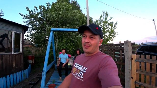 БРОСИЛИ ВСЁ И ОТПРАВИЛИСЬ НА ТРАССУ/ДВЕ НЕДЕЛИ СПЯТ НА УЛИЦЕ смотреть онлайн