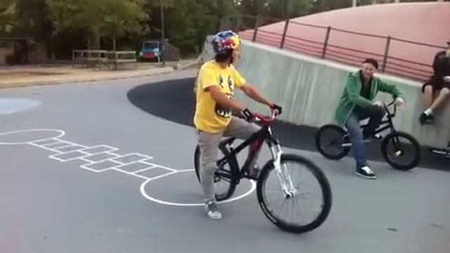 Daniel Dhers barspin Martins MTB смотреть онлайн