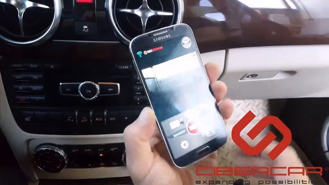 Mercedec GLK: видеорегистратор в штатном дизайне Original DVR