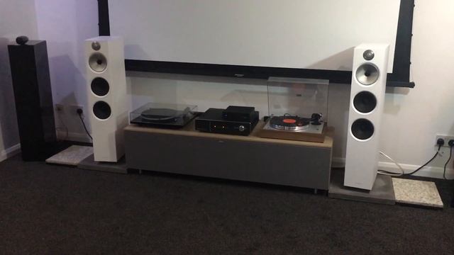 Project Classic Evo / Phono Box RS / Roksan K3 / B&W 603 - OrtonsAudioVisual.com смотреть онлайн