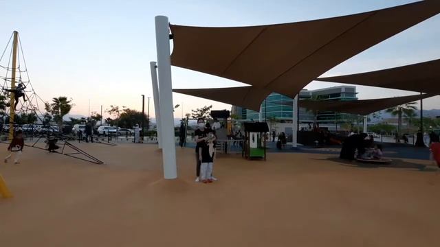 Newest attraction in Fujairah: The Amazing UMBRELLA Beach🏖🕶🌴 смотреть онлайн