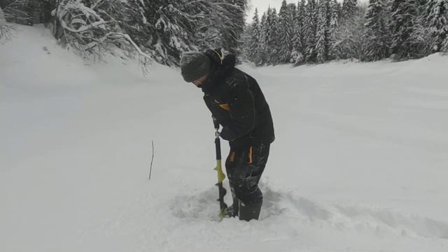 Рыбалка выходного дня на маленькой таежной речке 14.01.2020 смотреть онлайн