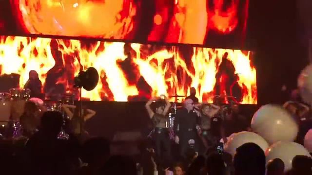Private Event With Pitbull at Barclay Center Feb 2016 - Fireball смотреть онлайн