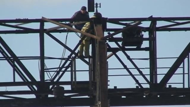 Падение мостового крана смотреть онлайн