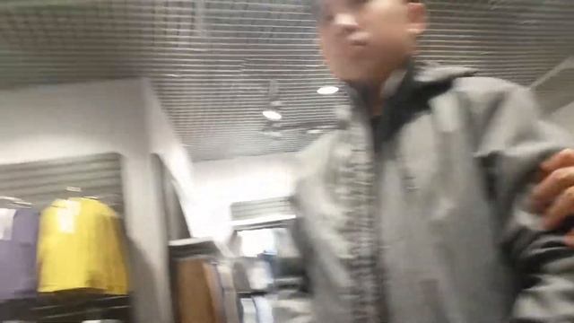 Готовим сына к поездке/ Шоппинг с Мирасом смотреть онлайн