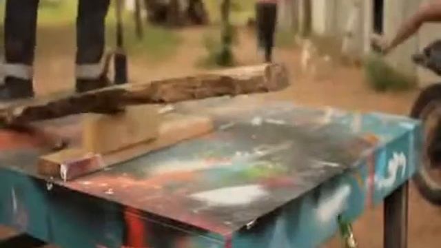 Безумные способы открыть бутылку смотреть онлайн