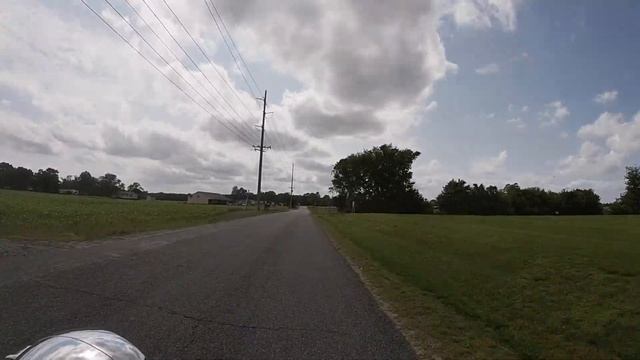 BMW & Suzuki C50 Rides смотреть онлайн