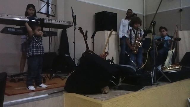 Louvor do Grupo de Crianças Igreja S.O.S Jesus Bragança Paulista смотреть онлайн