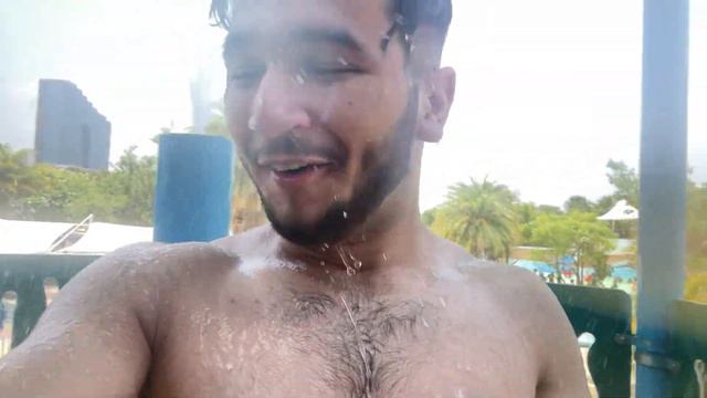went to WOW with friendzz😍🌊. #wow #waterpark #wownoida #waterparkvlog #waterparkfun смотреть онлайн