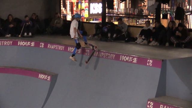Алферьев Петр - INGRESS scooter jam смотреть онлайн