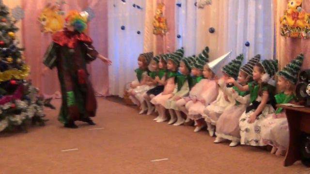 Новогодний праздник у Эвелины в саду. 26.12.2013 смотреть онлайн