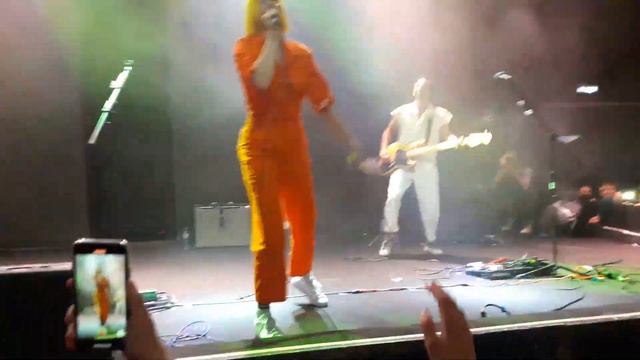 MEEKAKITTY Tessa Violet Crush in Moscow 29,10,2019 смотреть онлайн