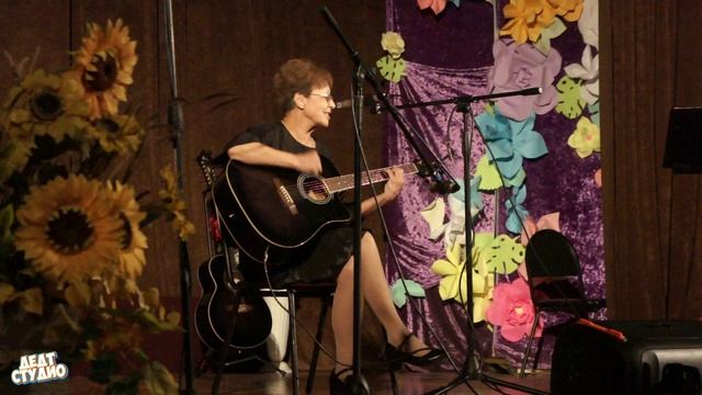 Ольга Соменко с песней ОСЕННИЙ БАРДОВСКИЙ БЛЮЗ смотреть онлайн