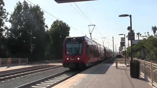 MTS - Siemens S70 #4053 Blue Line Arriving into Iris Avenue смотреть онлайн