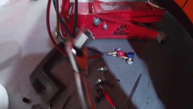 TECH TUESDAY: LOCATING THE LOTUS EVORA A/C FILL PORTS смотреть онлайн