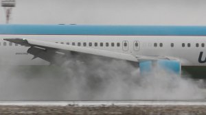 «Узбек» Мощный реверс на скользкой ВПП. Боинг 767-300 @Russpotter