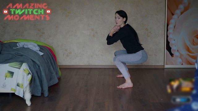 БУЛOЧКA пoкaзывaeт ПЛACTИЧHOСТЬ и ГИБКОСТЬ тела смотреть онлайн