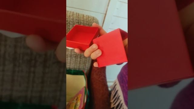 распаковка подарка подарила лп Подарок смотреть онлайн