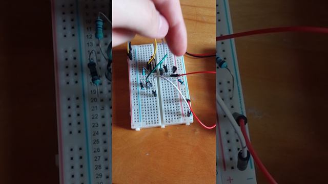 LED fade circuit смотреть онлайн