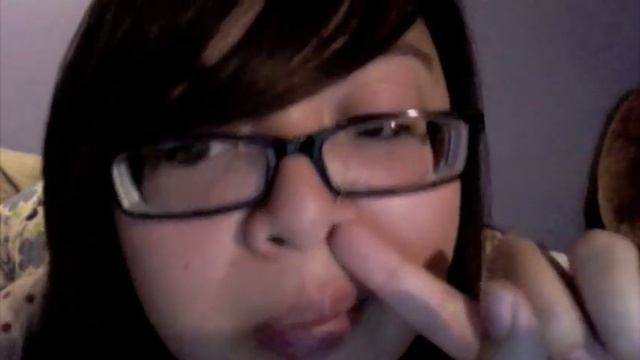 How to Put in and Remove a Nose Ring (Corkscrew Stud) смотреть онлайн