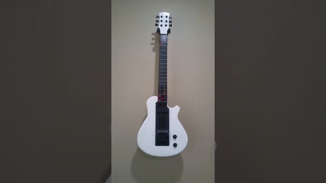 Retrofitted Yamaha EZ-EG digital guitar смотреть онлайн