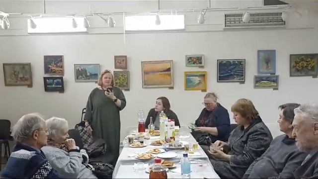 Читаю стихи на Литературно-музыкальном салоне в ДУ 18.11.2023