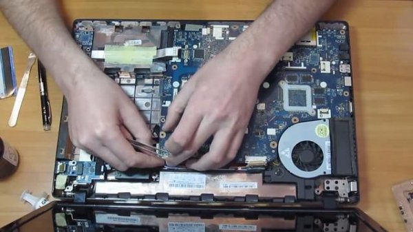 Разборка Acer Aspire 7750 (Cleaning and Disassemble Acer Aspire 7750)