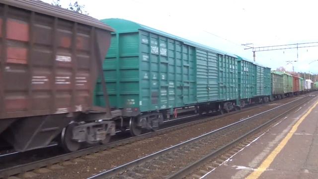 Электровоз ВЛ80С-2618 с грузовым поездом смотреть онлайн