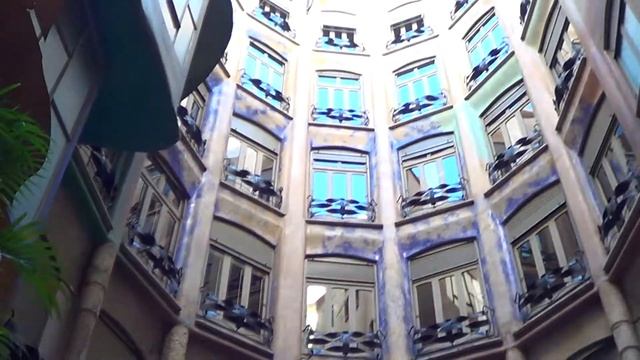 Barcelona Casa MILA ( LA PEDRERA ) смотреть онлайн