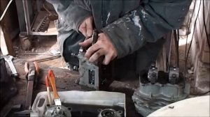 Воздушный компрессор ЗИЛ-130 в гараже. 3 часть. Разборка, дефектовка, мойка.