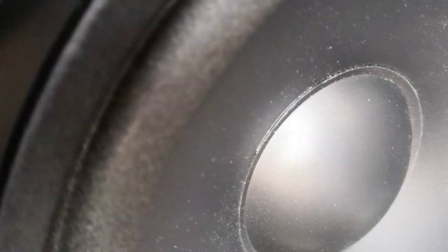 Устанавливаем мидбас 20 см, примерка