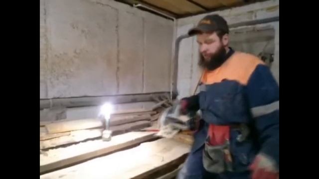 Винтовая лестница. Делюсь опытом построения деревянной лестницы в доме в подвал. Жизнь в деревушке. смотреть онлайн