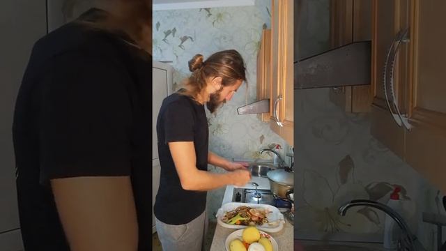 Домохозяин ТВ Гороховый суп, из семи круп!!!