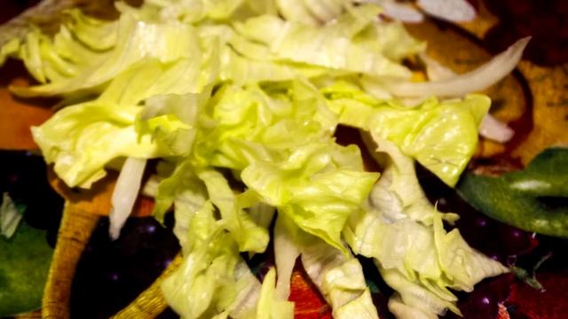 Салат из кальмаров и мидий с чипсами "Жемчужина моря" смотреть онлайн