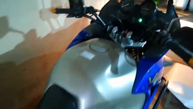 Honda XL1000V Varadero / первый запуск после зимовки смотреть онлайн
