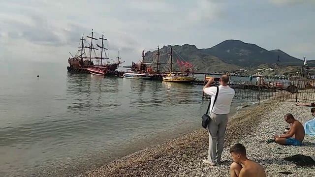 Коктебель 27 августа 2021 , 9:25. Пляж у отеля "Бригантина" .(экскурсии : +7-978-89-18-450 Анатолий смотреть онлайн