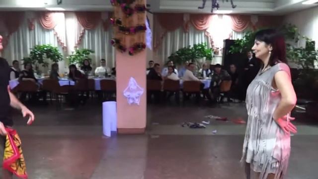 Сальса Барышня и Хулиган Новый Год 2012 - Я и Лорик.avi смотреть онлайн