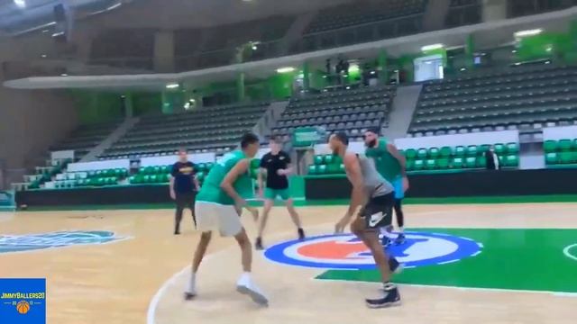 7'3 16-year old Victor Wembanyama vs. 7'1 Rudy Gobert смотреть онлайн