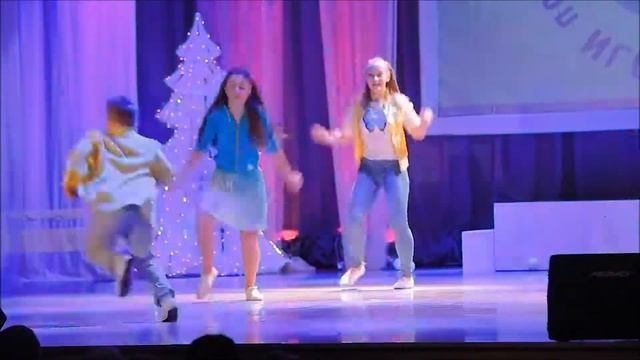 Новогодний мюзикл Ярославского филиала Академии. Хор мальчиков и Шоу-балет - Гаджеты смотреть онлайн