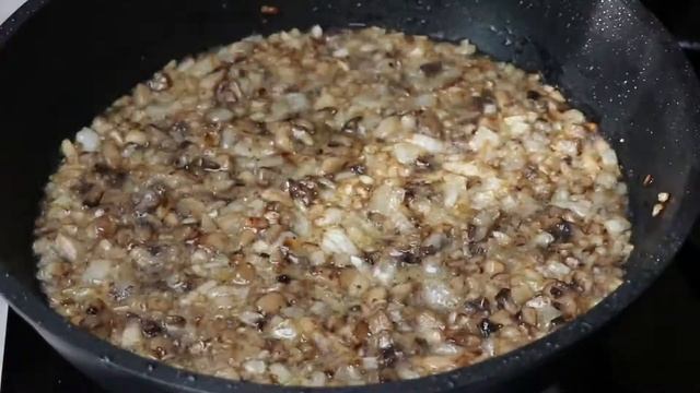 Куриные ножки в сливочно-грибном соусе на сковороде смотреть онлайн