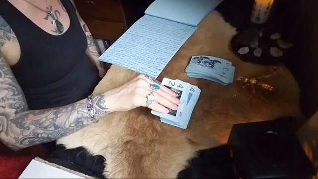 Flea Market/Thrift Store Oracle Deck TTW смотреть онлайн